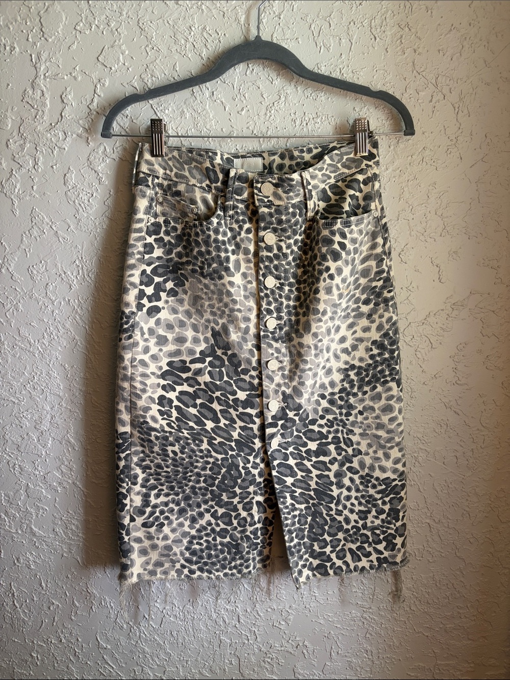 MOTHER Leopard-Print Button-Front Pencil Skirt in Beige and Black